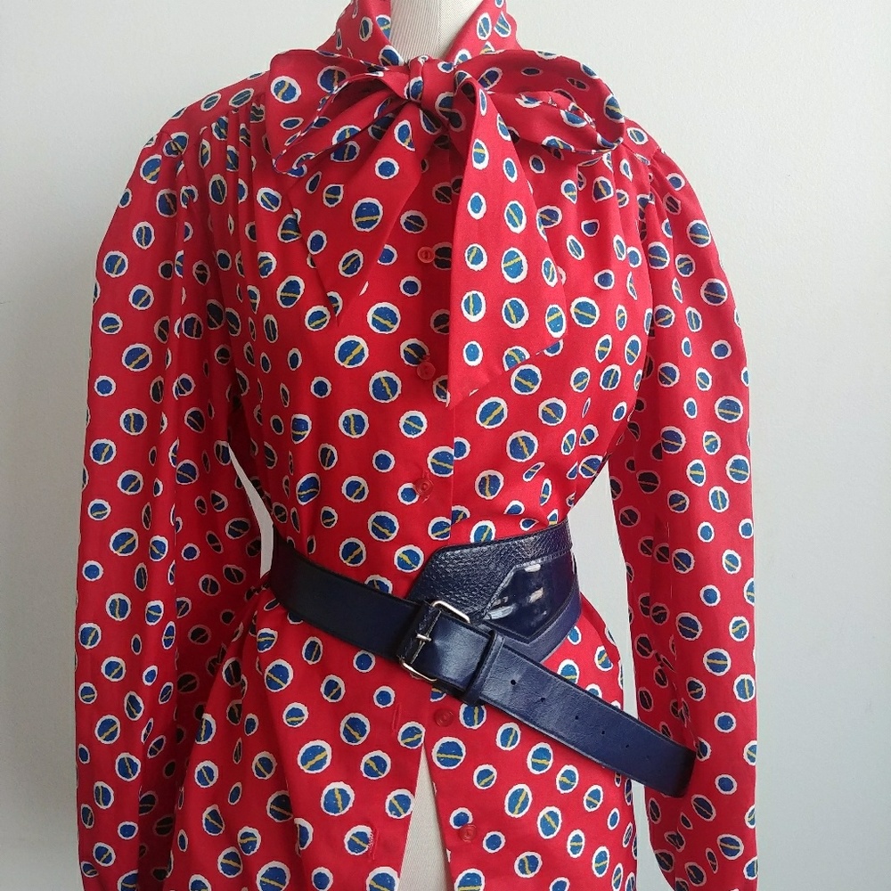 Bright primary color tie front bow  vintage blouse